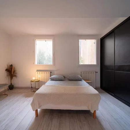 Cosy Triplex 120m2 Terrasse Au Panier Vue Major Vieux Port 7 Couchages Option Parking Apartment Marseille